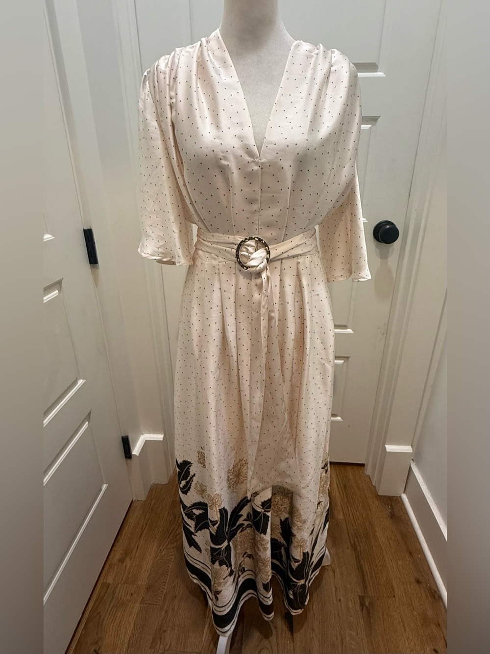 NWT. Sabina Musayev. Britta Dress in Ivory (not sold in US!). Size Small.